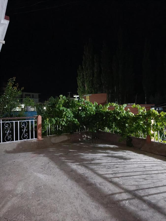 Taaj Residence สการ์ดู ภายนอก รูปภาพ