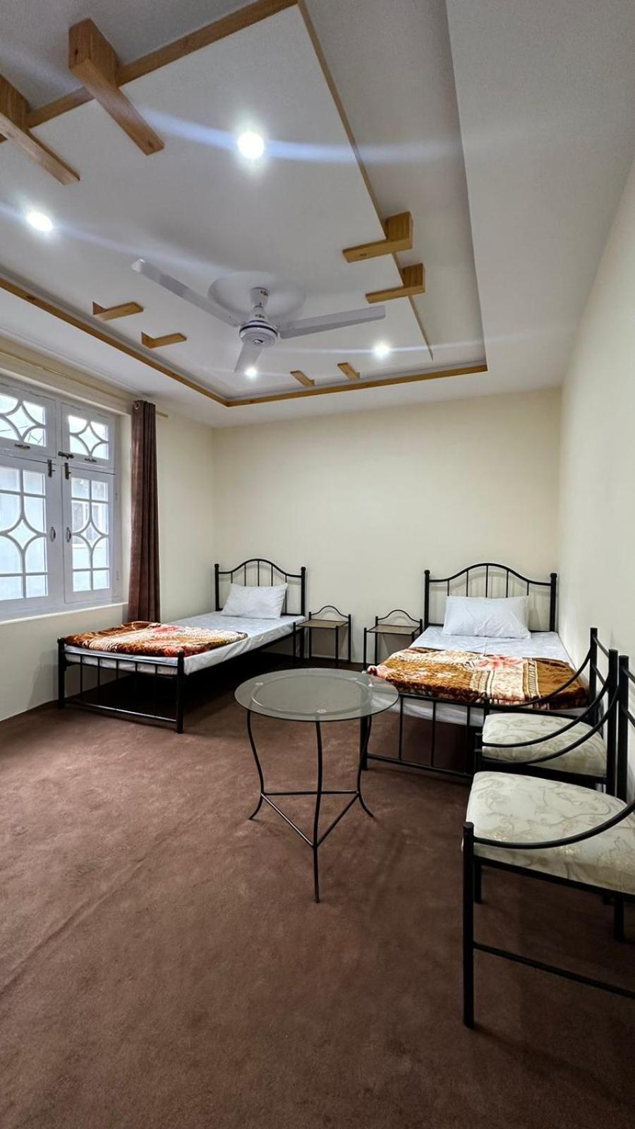 Taaj Residence สการ์ดู ห้อง รูปภาพ